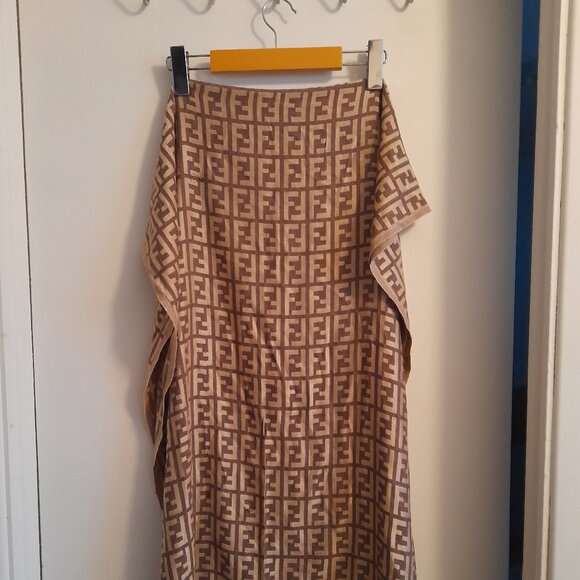 Fendi wool & silk Monogram Scarf/Shawl/Wrap. - Picture 4 of 12